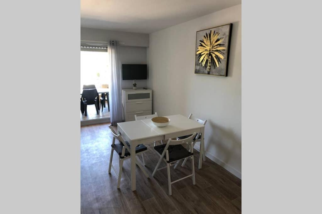 Studio Port De Hyeres Proche Des Plages Eksteriør bilde