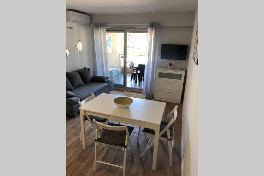 Studio Port De Hyeres Proche Des Plages Eksteriør bilde